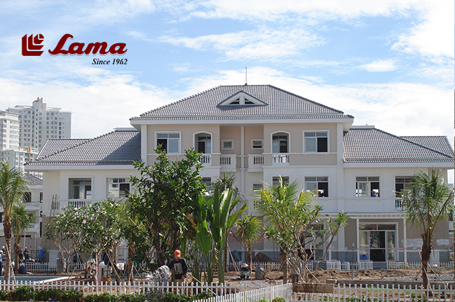 c&ocirc;ng tr&igrave;nh ng&oacute;i m&agrave;u lama